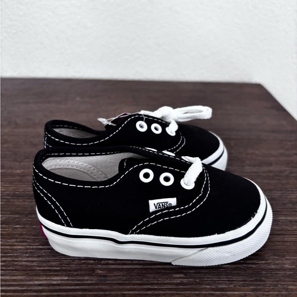 Vans Authentic sneakers in toddler size 5